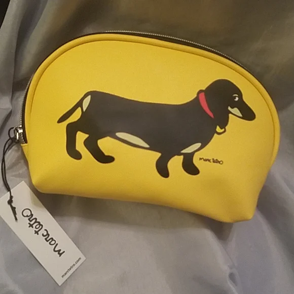 Marc Tetro Dachshund Dog cosmo case NWT - Picture 1 of 3